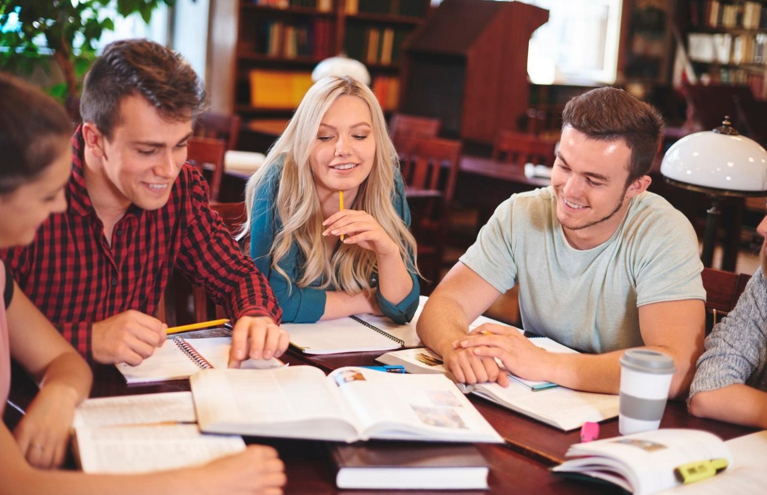 Aktuelle Finanzmarktentwicklungen und Analysemethoden